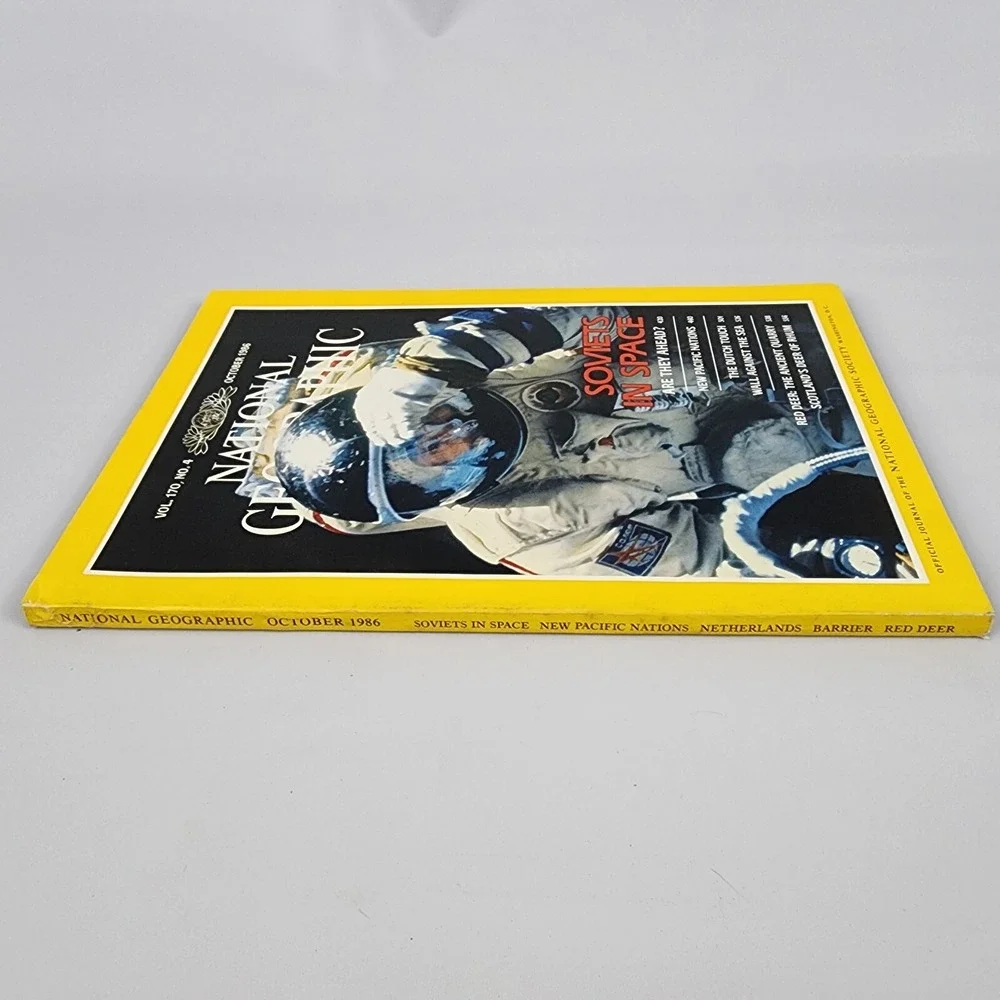 National Geographic Magazine October‎ 1986 No Insert